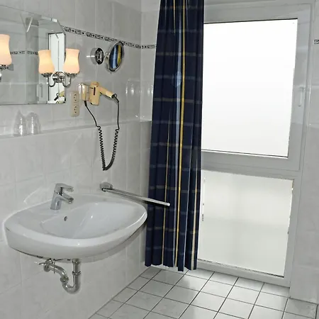 Habitación en casa particular Appartementhaus Mit Balkon Im Ostseebad Hm-10-18