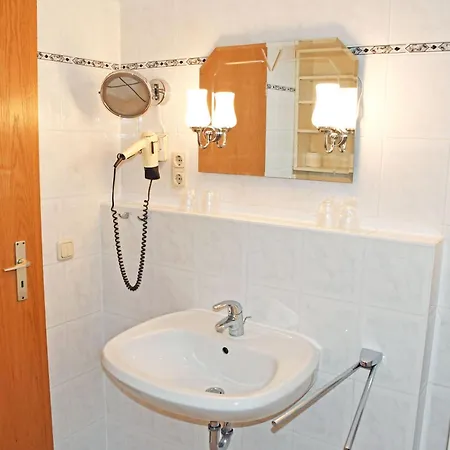 Appartementhaus Mit Balkon Im Ostseebad Hm-10-18 * Goehren (Ruegen)