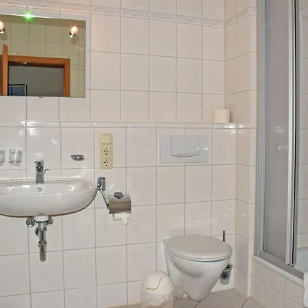 Appartementhaus Mit Balkon Im Ostseebad Hm-10-18 Habitación en casa particular *