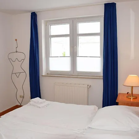 Appartementhaus Mit Balkon Im Ostseebad Hm-10-18