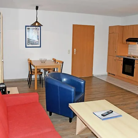 Appartementhaus Mit Balkon Im Ostseebad Hm-10-18