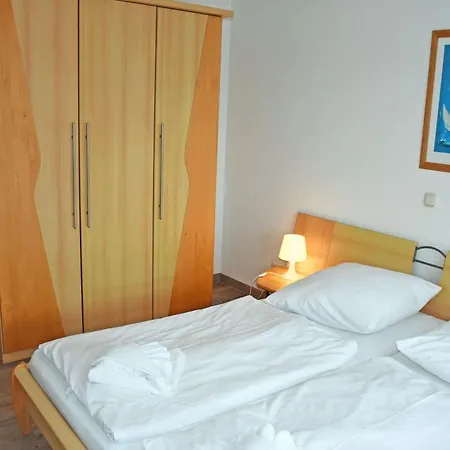 Appartementhaus Mit Balkon Im Ostseebad Hm-10-18 * Goehren (Ruegen)