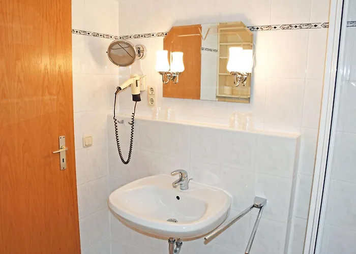 Appartementhaus Mit Balkon Im Ostseebad Hm-10-18 * Goehren (Ruegen)