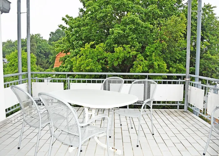 Appartementhaus Mit Balkon Im Ostseebad Hm-10-18