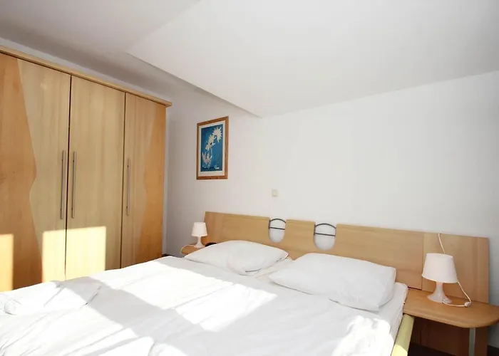 Appartementhaus Mit Balkon Im Ostseebad Hm-10-18